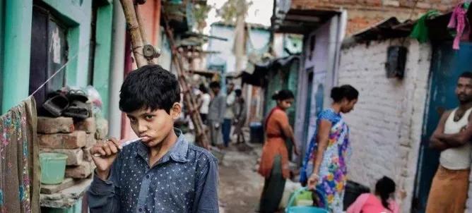 瞒不住了！这个国家感染人数可能破5亿！上千万人或丧命！