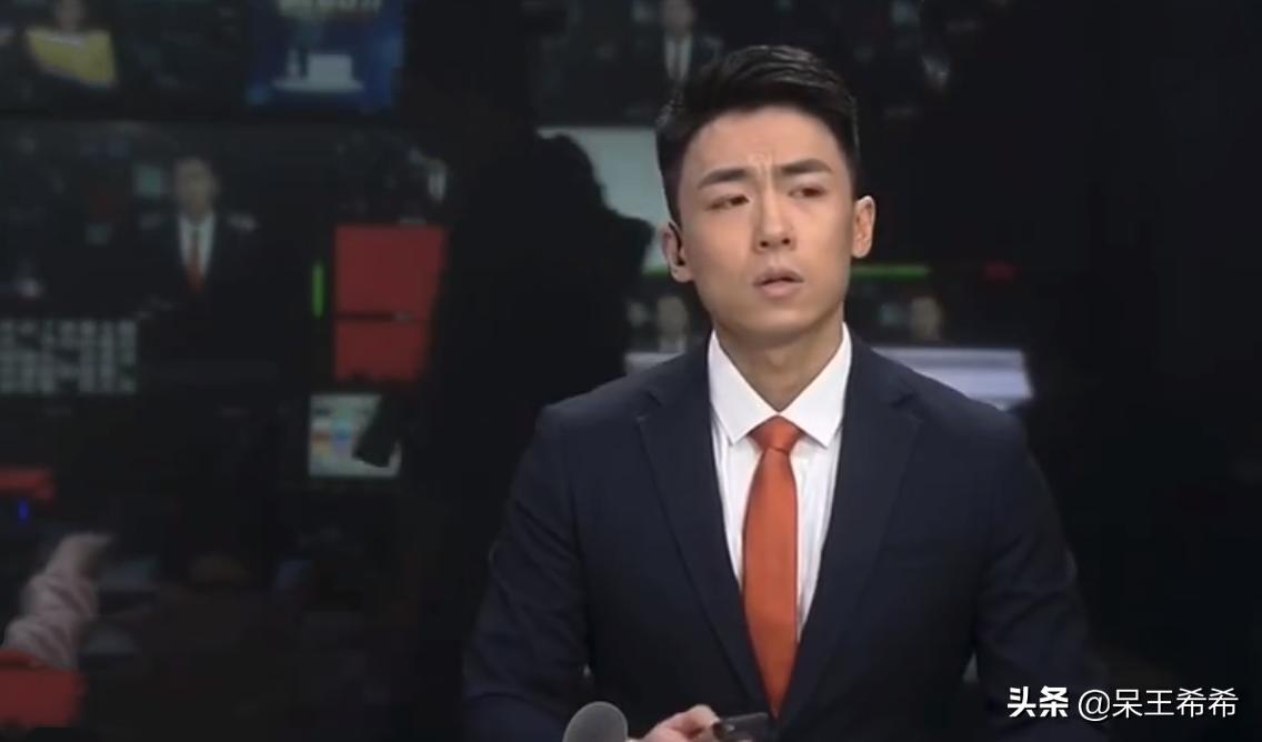 播新闻提词器故障,主持人提词器故障完整小品