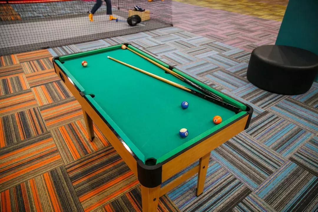 蹦床乐园闯关攀岩,蹦床馆嗨玩