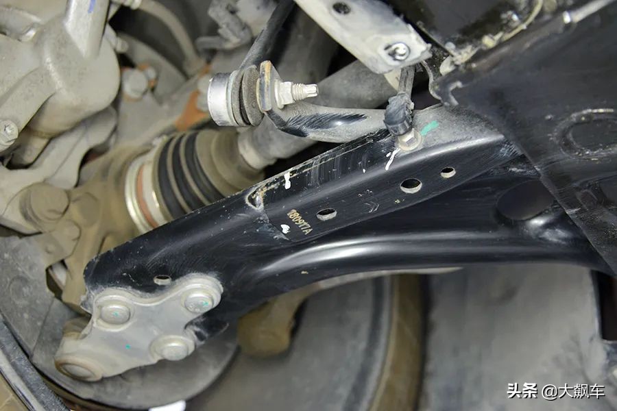 拆开底盘一目了然,老款法系车底盘解析