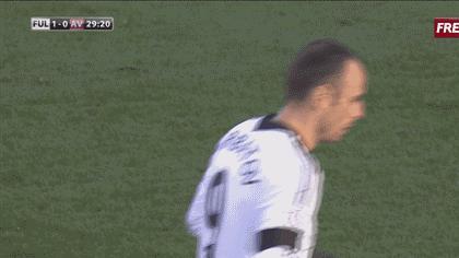 哥劝你踢球要潇洒!21世纪足坛三大潇洒哥