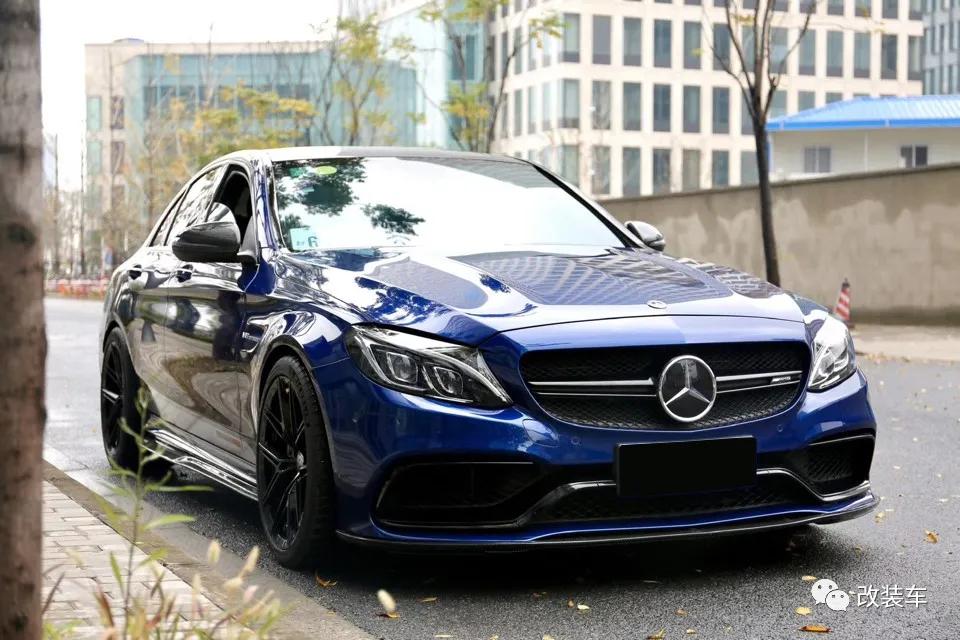 奔驰amgc63v8,6.2升v8奔驰c63加速