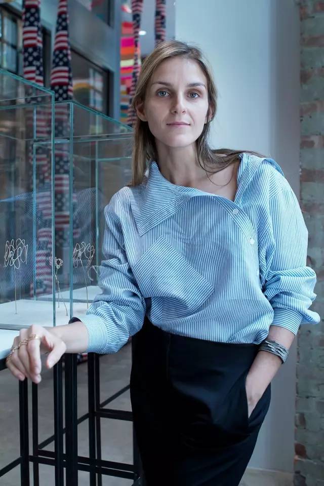 这部豆瓣9.0的《意大利制造》带我们重温时尚起源的精彩！