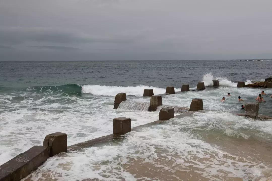 拉丝、雾化、光滑还是倒影，如何拍摄不同的水流效果？