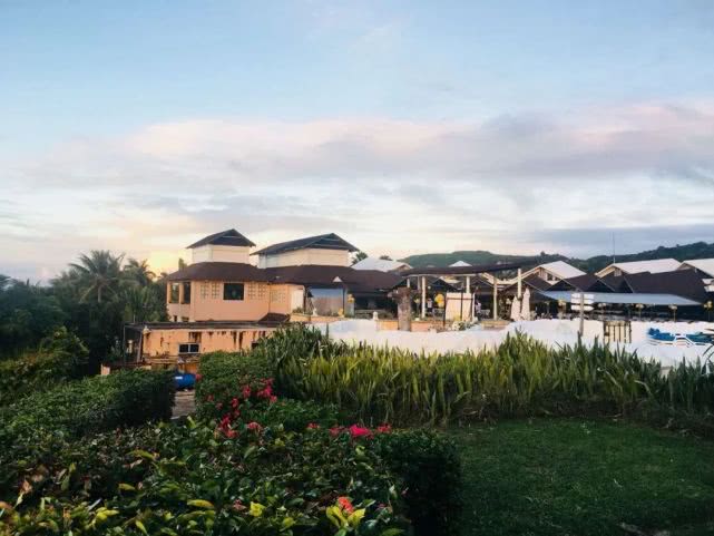 年轻时还有几次机会，我们可以暂停工作，连续休息30天？