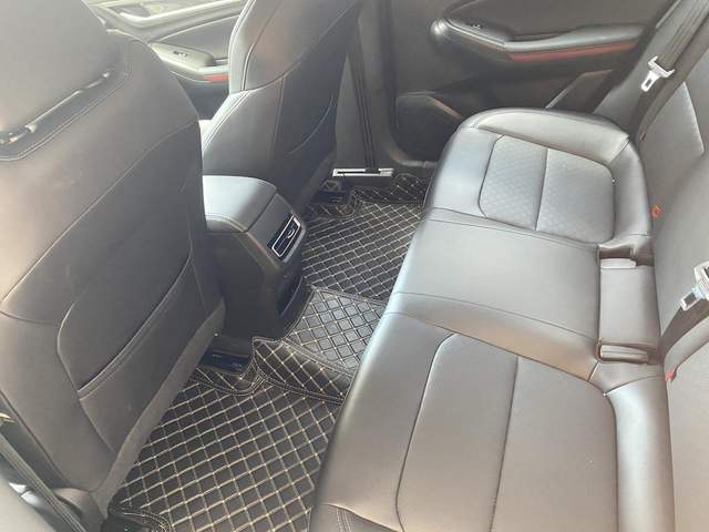 长安逸动5.99万超值版,长安逸动plus荣威i5哪个省油耐用