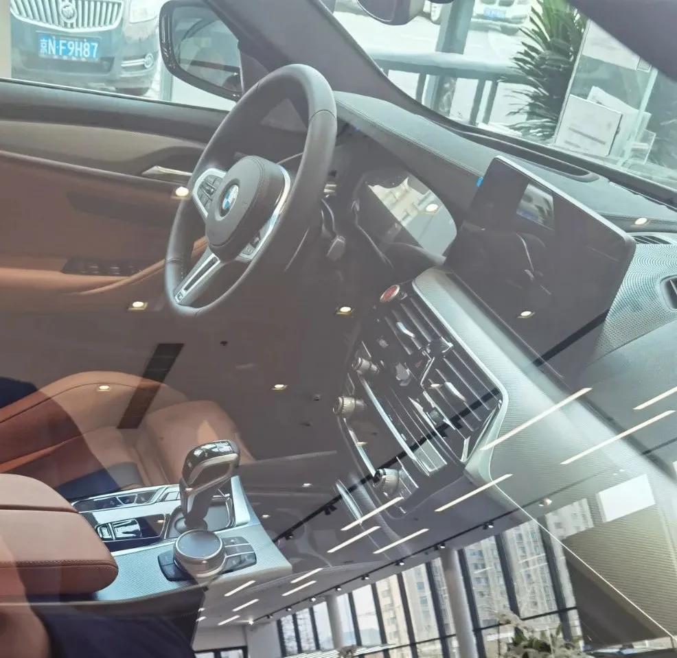 来宝马4s店看车,骏宝行宝马4s