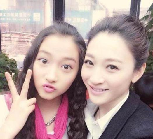 女生闭口粉刺怎么办,有闭口粉刺做什么医美