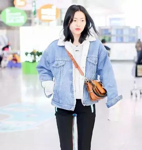 一年买三个奢侈品包包好吗,买过最后悔的大牌包包是什么