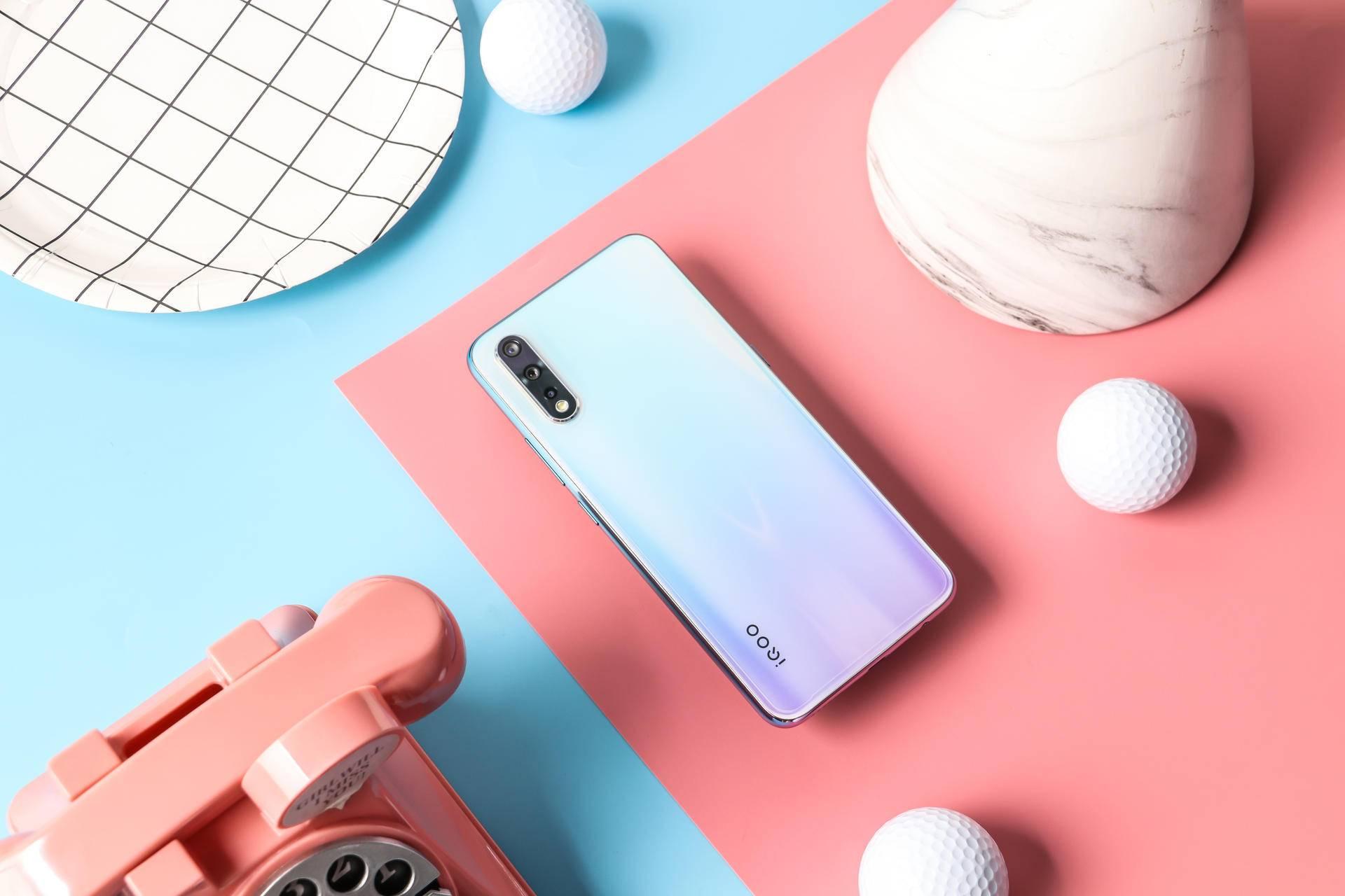 iqooneo344w快充头,iqoo11200w快充变慢