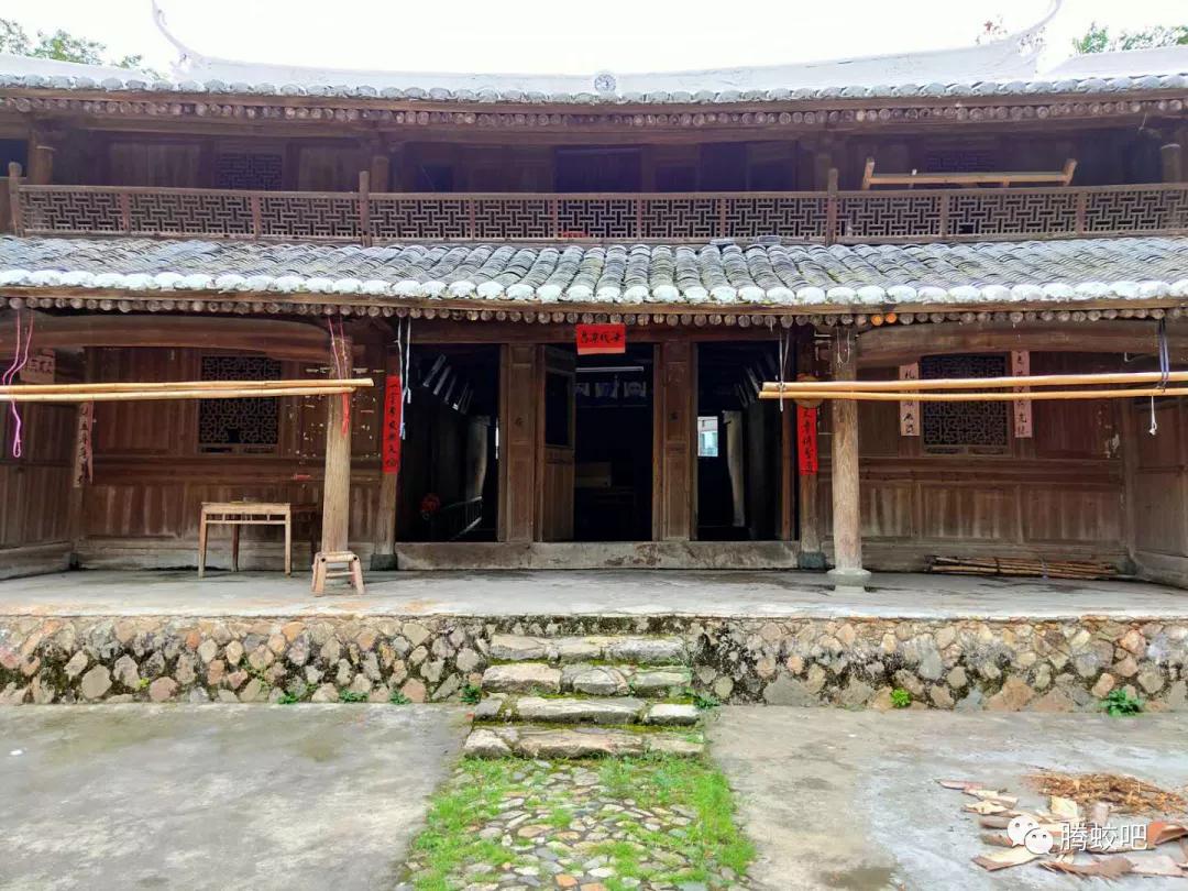 凤巢陈氏族谱,历史上乡贤故事