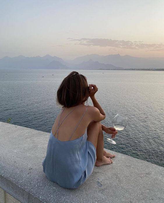 晒后修护可以涂抹晒伤的皮肤吗,晒伤后的刺痛感怎么消除