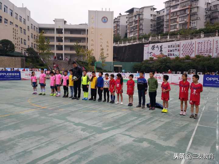 比赛日：苟局长一句“足球青训，我来晚了”，正点亮校园足球梦想