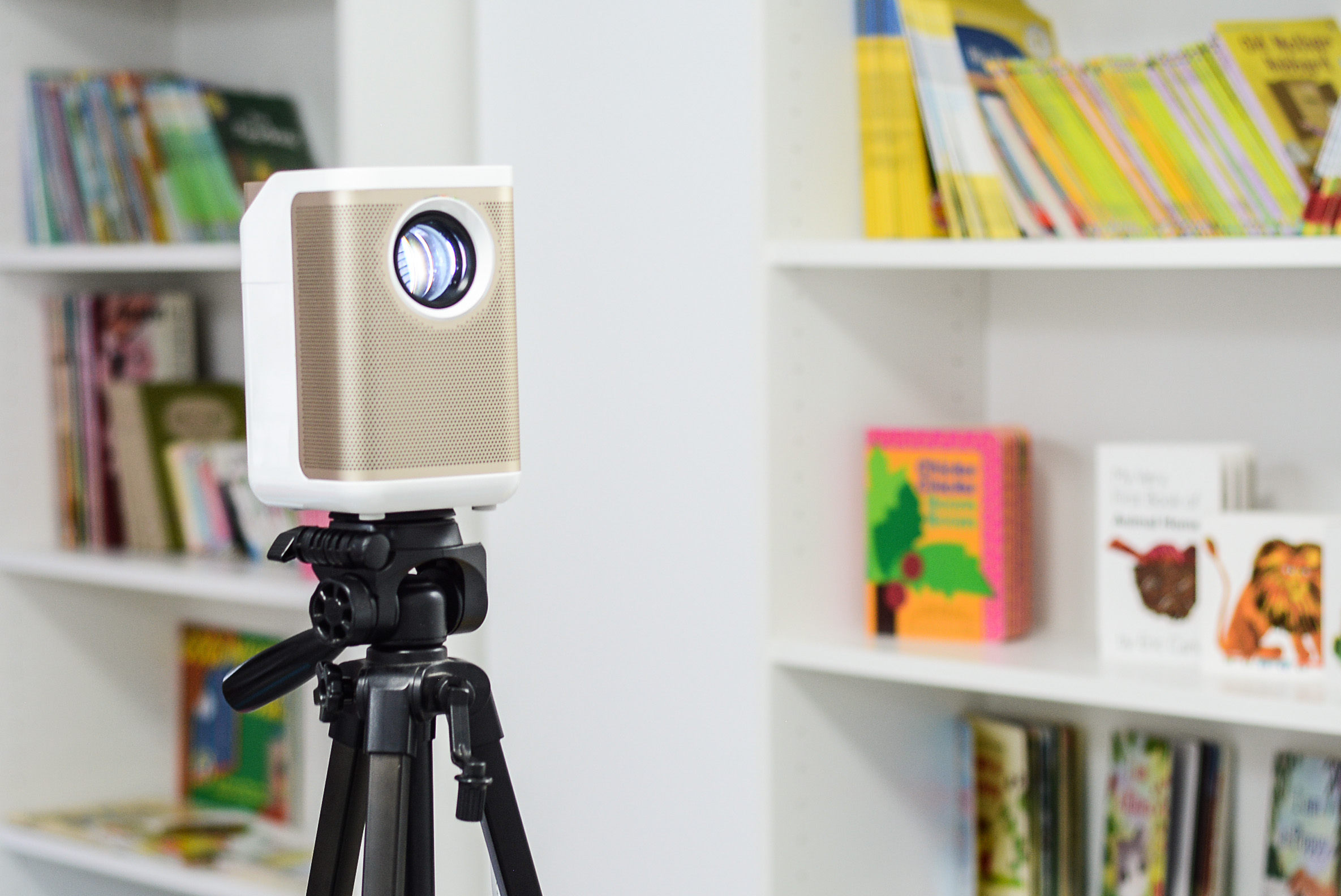 真1080P,一款有创意且用心的投影,知麻影院电视DIVAPRO评测