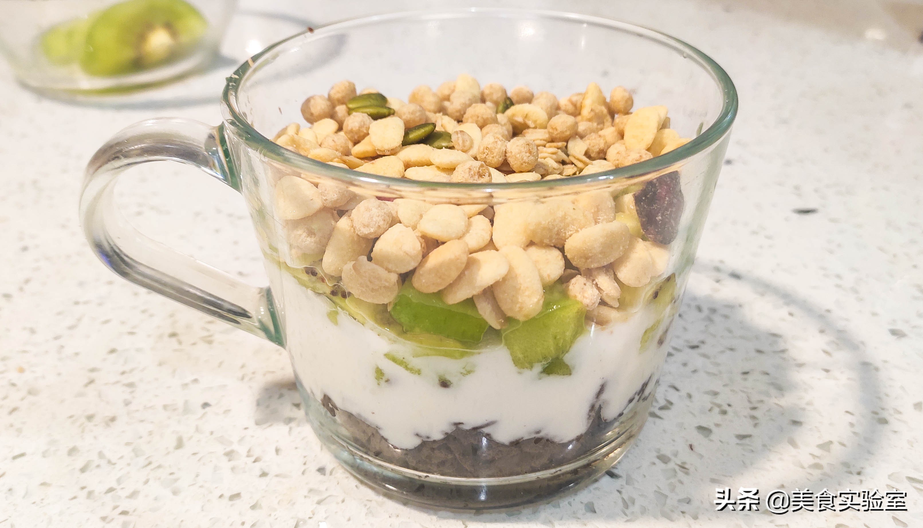 白嫖*党**报告6，中粮麦片酥脆、柔韧，奶香、麦香、水果香相得益彰