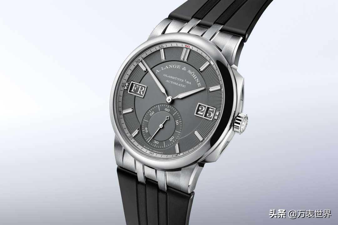 只做正装表的朗格，现在有橡胶表带了？