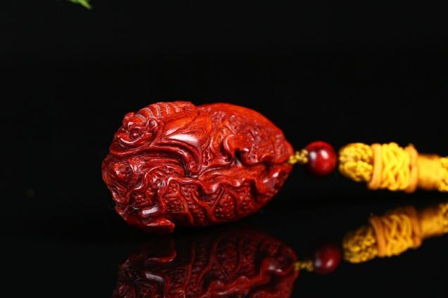 哪些木雕把件值得把玩,最简单的木雕小件