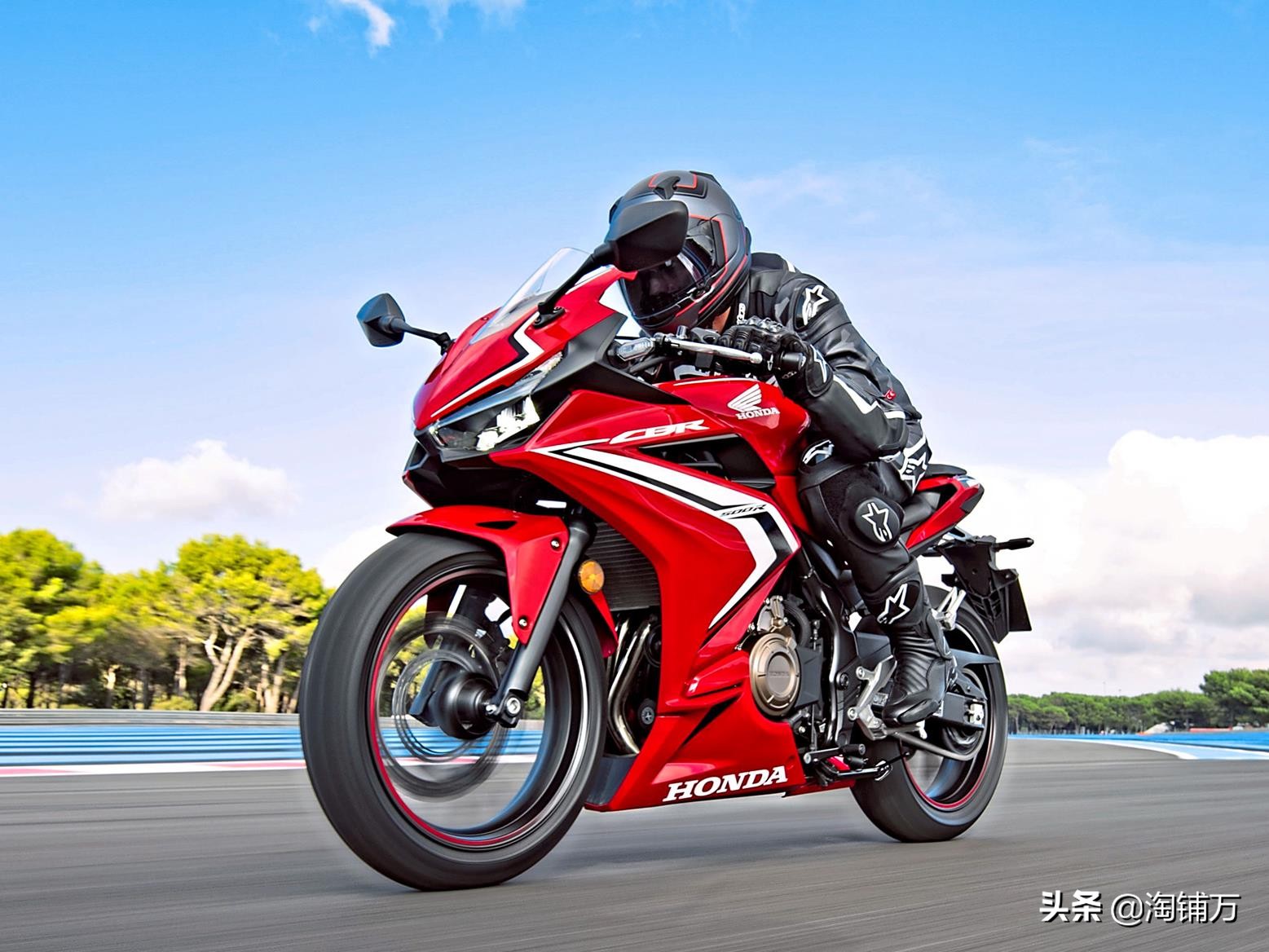 适合轻度摩旅的10款专用车型推荐,英雄所见略同意大利