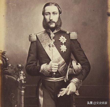 全球最大的黑人国家，资源很丰富却一贫如洗，人均日收入不足11元