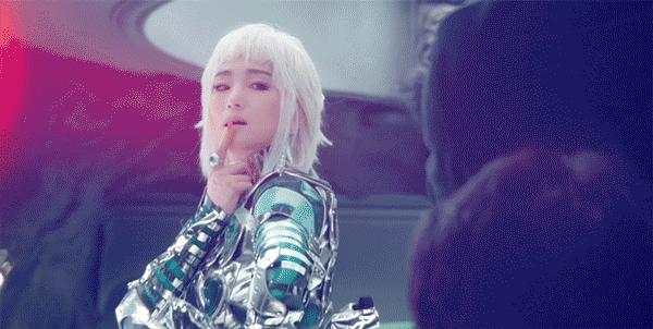 为了巩俐这一天的拍摄,我们足足准备了5个月