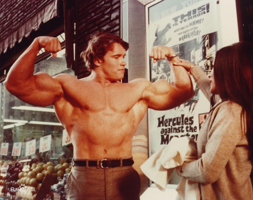 世界公认第一猛男,120斤男生卧推世界纪录