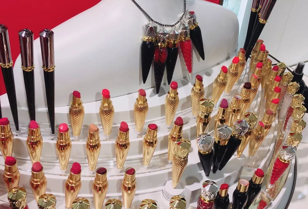 香港打卡暴走攻略,香港购物路线攻略2018