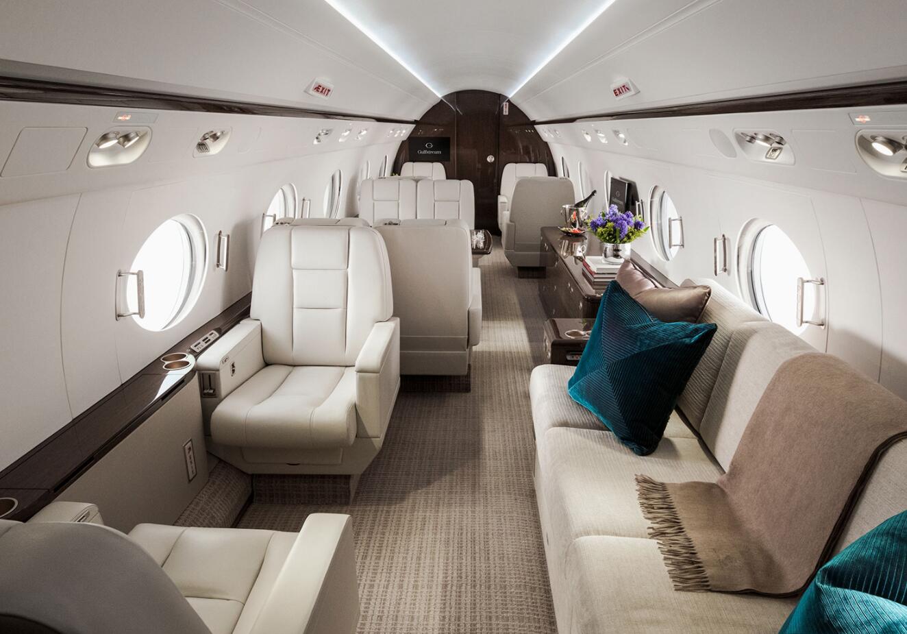 李嘉诚拥有的是什么飞机,李嘉诚小型飞机