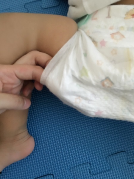 怎么换尿不湿新生儿才不漏尿屎,怎么帮宝宝换尿不湿腰不疼