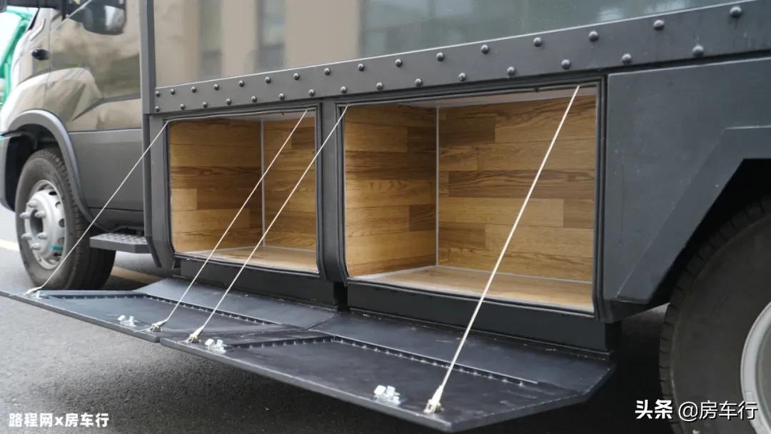 持久续航+超大独立厨卫区，新款霍夫勒启翔后全拓房车