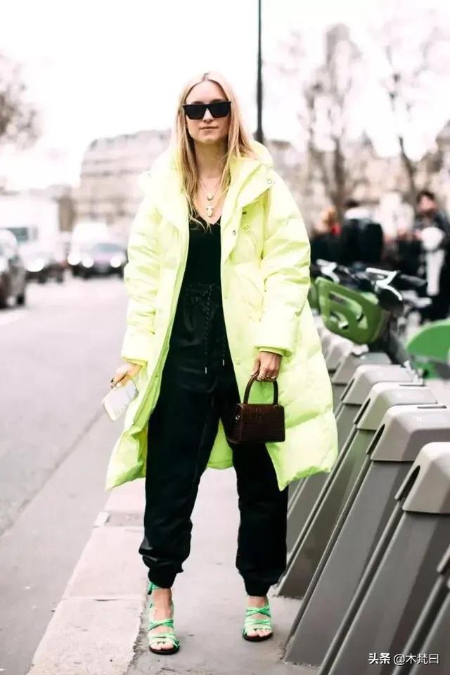 羽绒服谁都有，“懂买”羽绒服没几个，怎么选才能既保暖又时髦