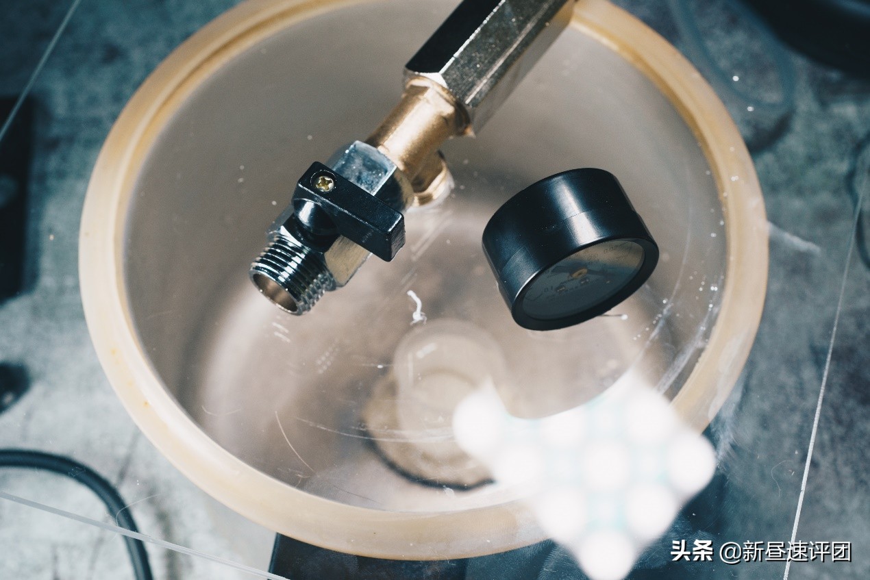 制作水晶滴胶真空机,自制液态硅胶模具