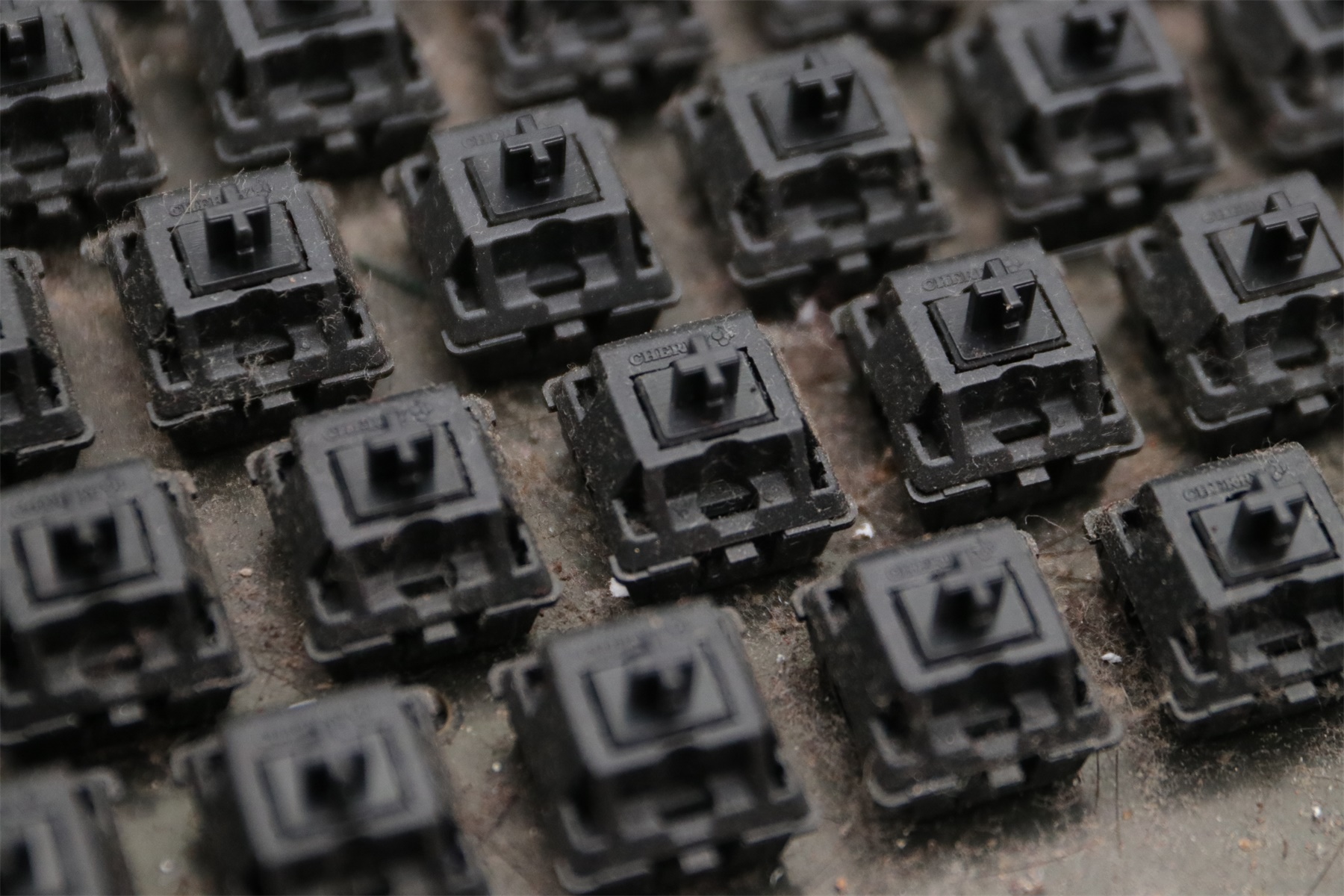 3494机械键盘,不到百元的青轴高颜值键盘