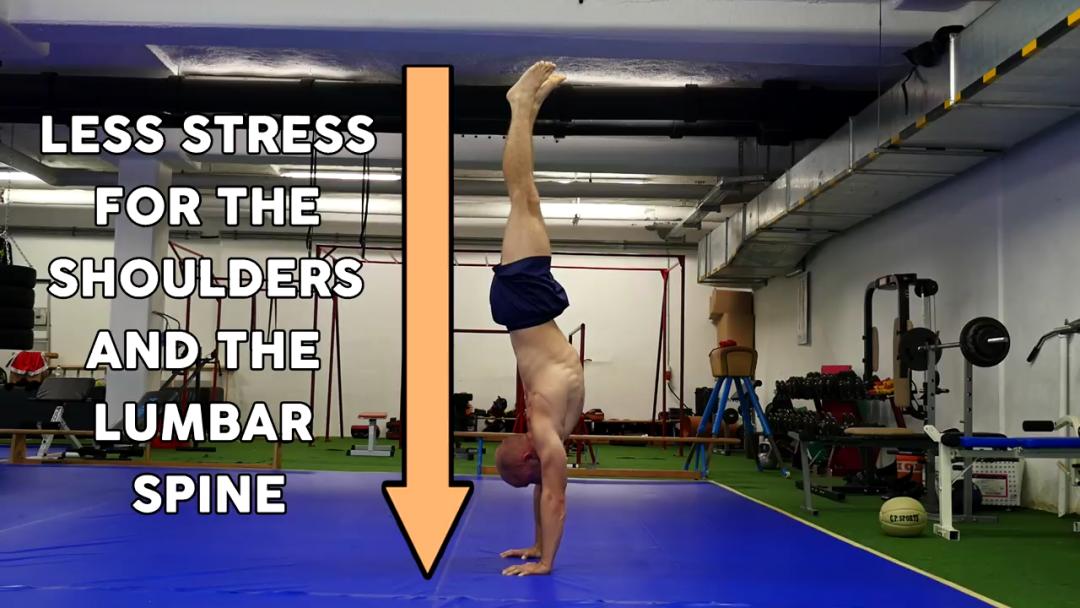 教你一招怎样练倒立,手把手教你学倒立