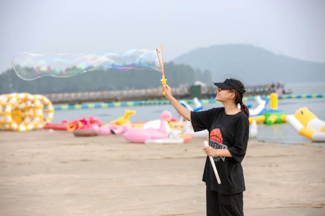 在海沙里打滚,东湖内藏着武汉“小巴厘”