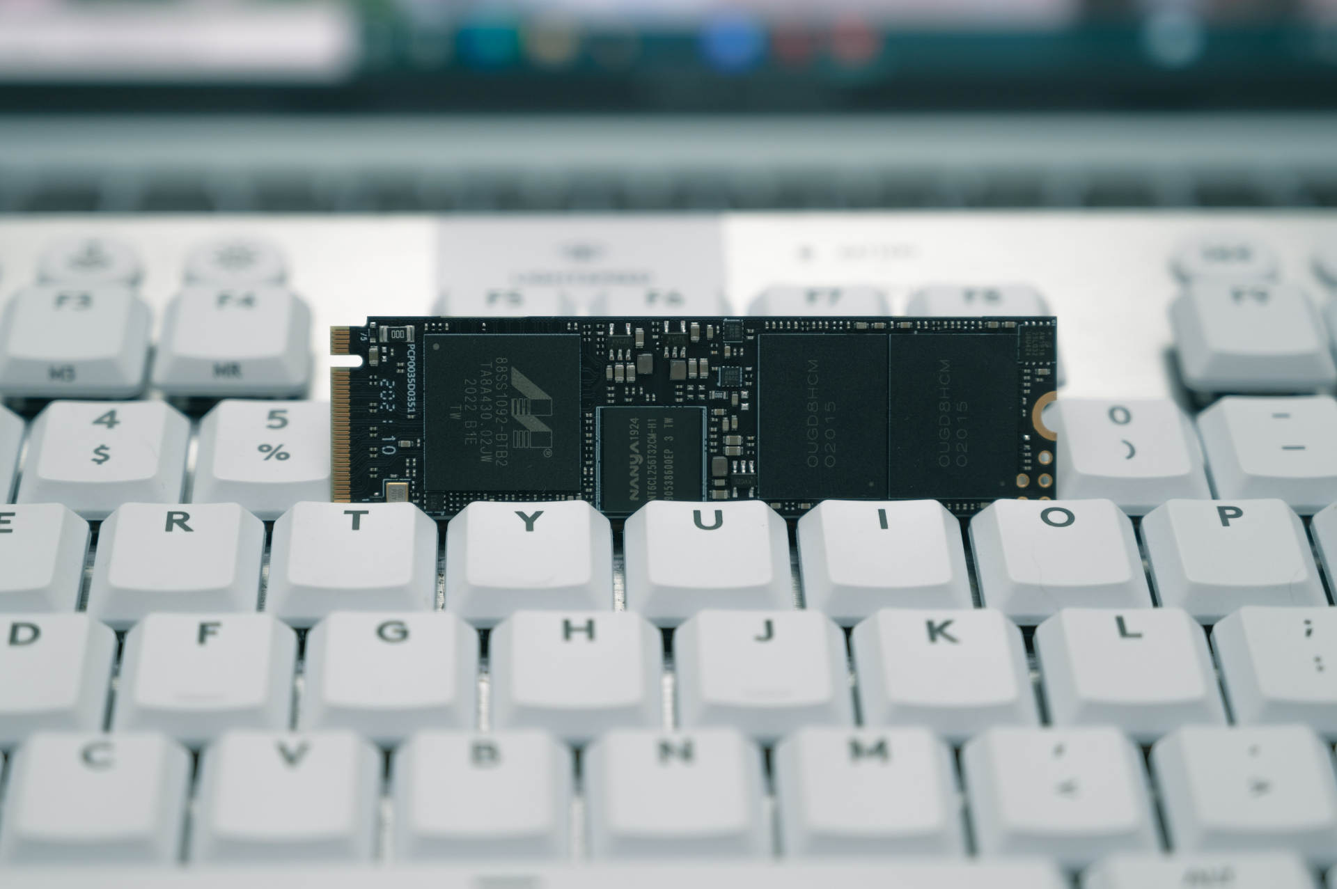 金百达固态kp230和kp200pro区别,金百达kp230pro512g拿什么可以代替