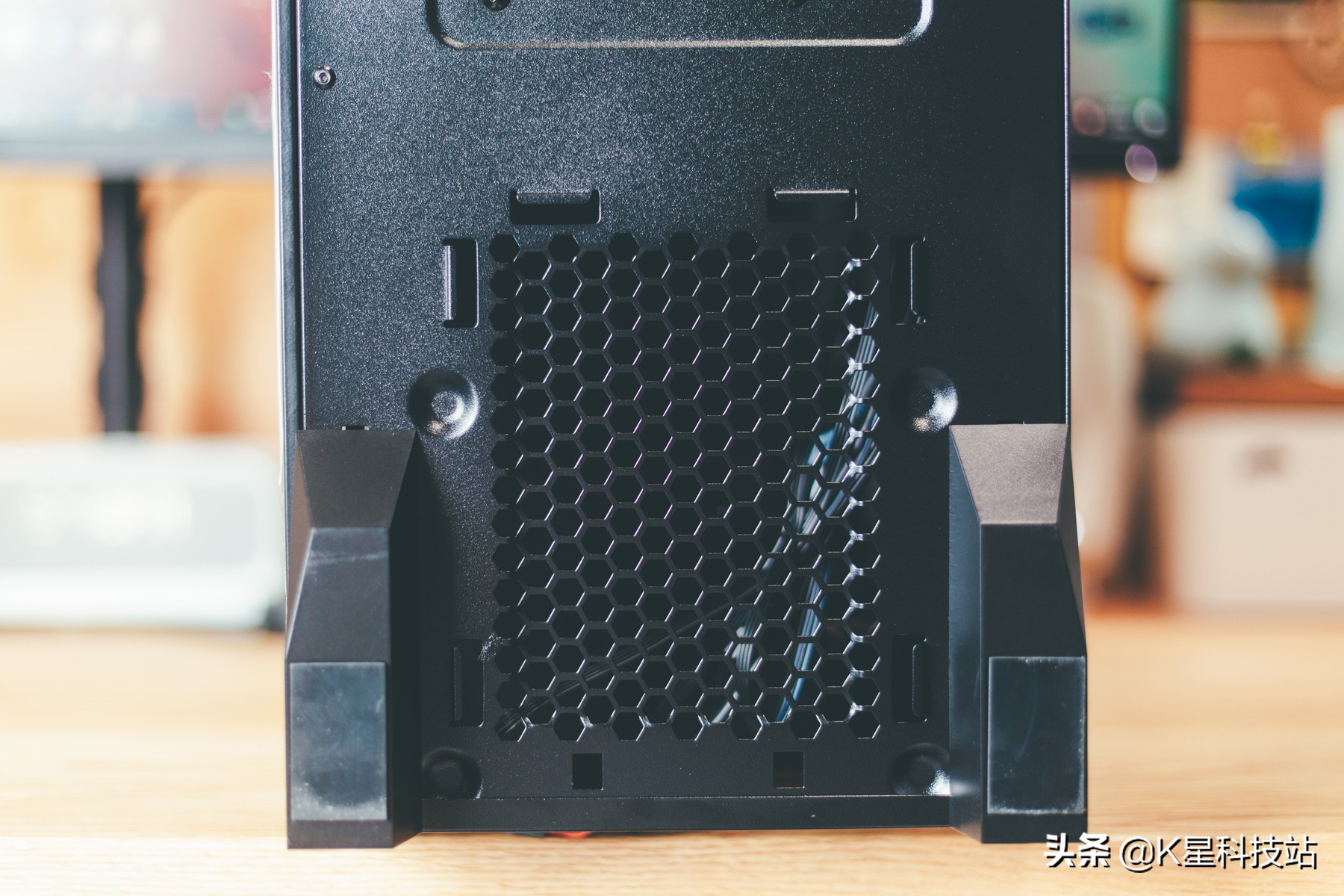 标准ATX剪辑生产力，性价比这么来，3700X水冷主机搭建体验