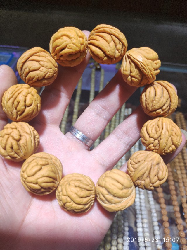 怎样挑选文玩包浆桃核,如何挑选文玩核桃