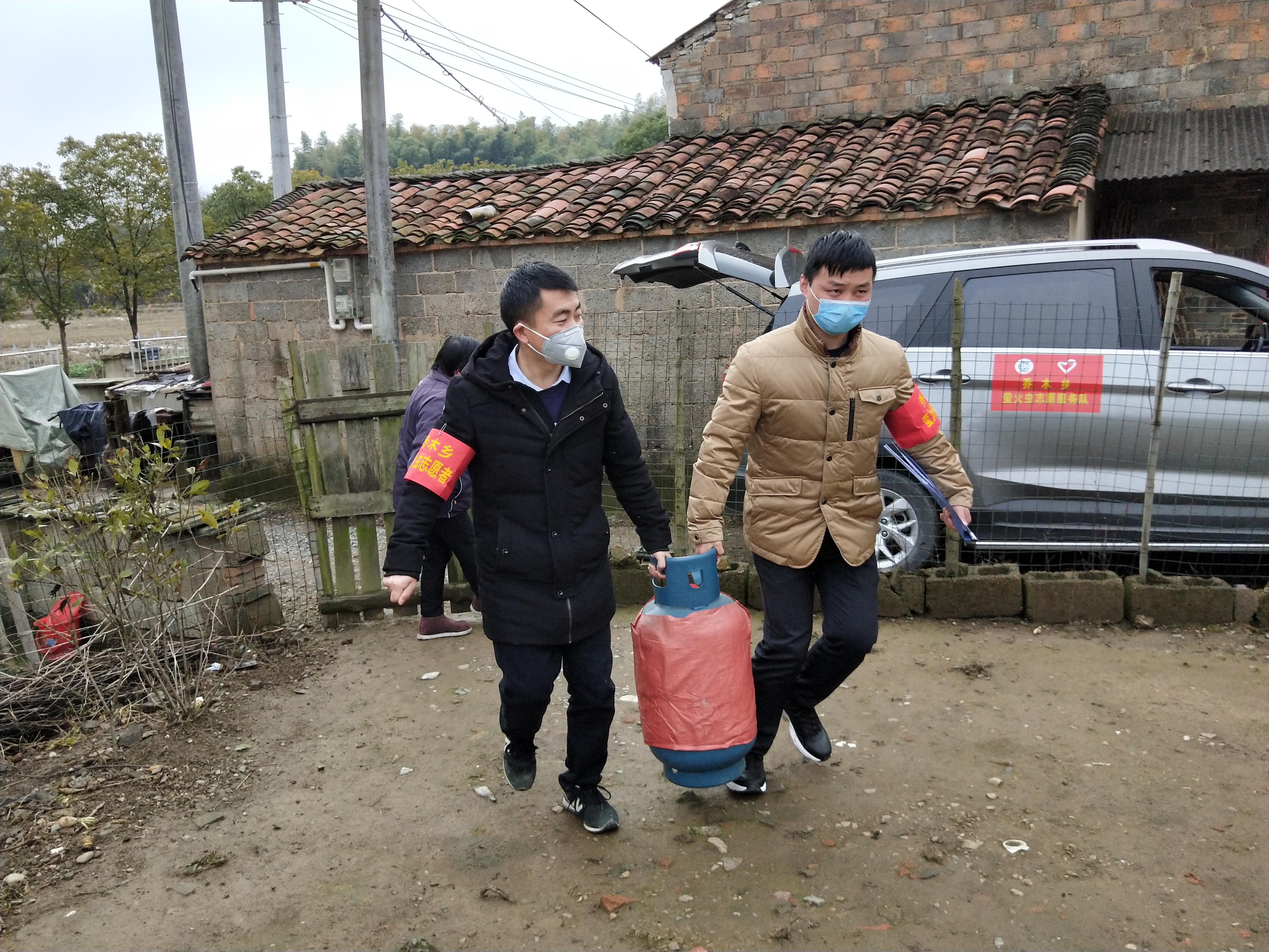 奋战在抗疫一线的基层干部,抗疫先锋选调生