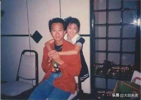 唐宁和张国荣合影,张国荣和周润发年纪