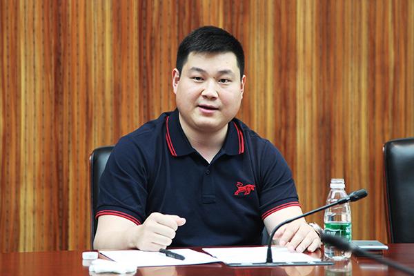 *疆新**诞生新首富：仅35岁身价达1500亿，公司入围世界500强