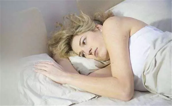 剖腹产怎么护理伤口不容易留疤,剖腹产刚生完的产妇怎么换护理垫