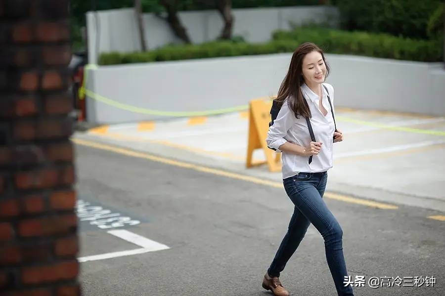 每一个姐姐都可以乘风破浪,乘风破浪的姐姐不就是宫斗剧么