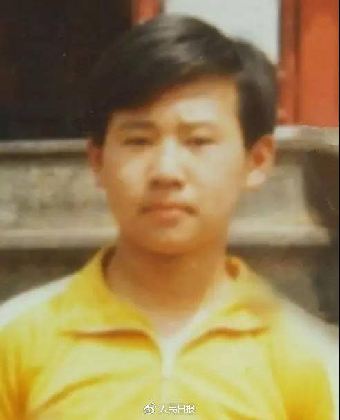 岳云鹏郭德纲大多少岁,岳云鹏14岁郭德纲26岁