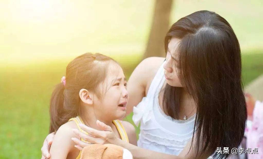 孩子被妈妈打得遍体鳞伤,孩子被同学的妈妈打