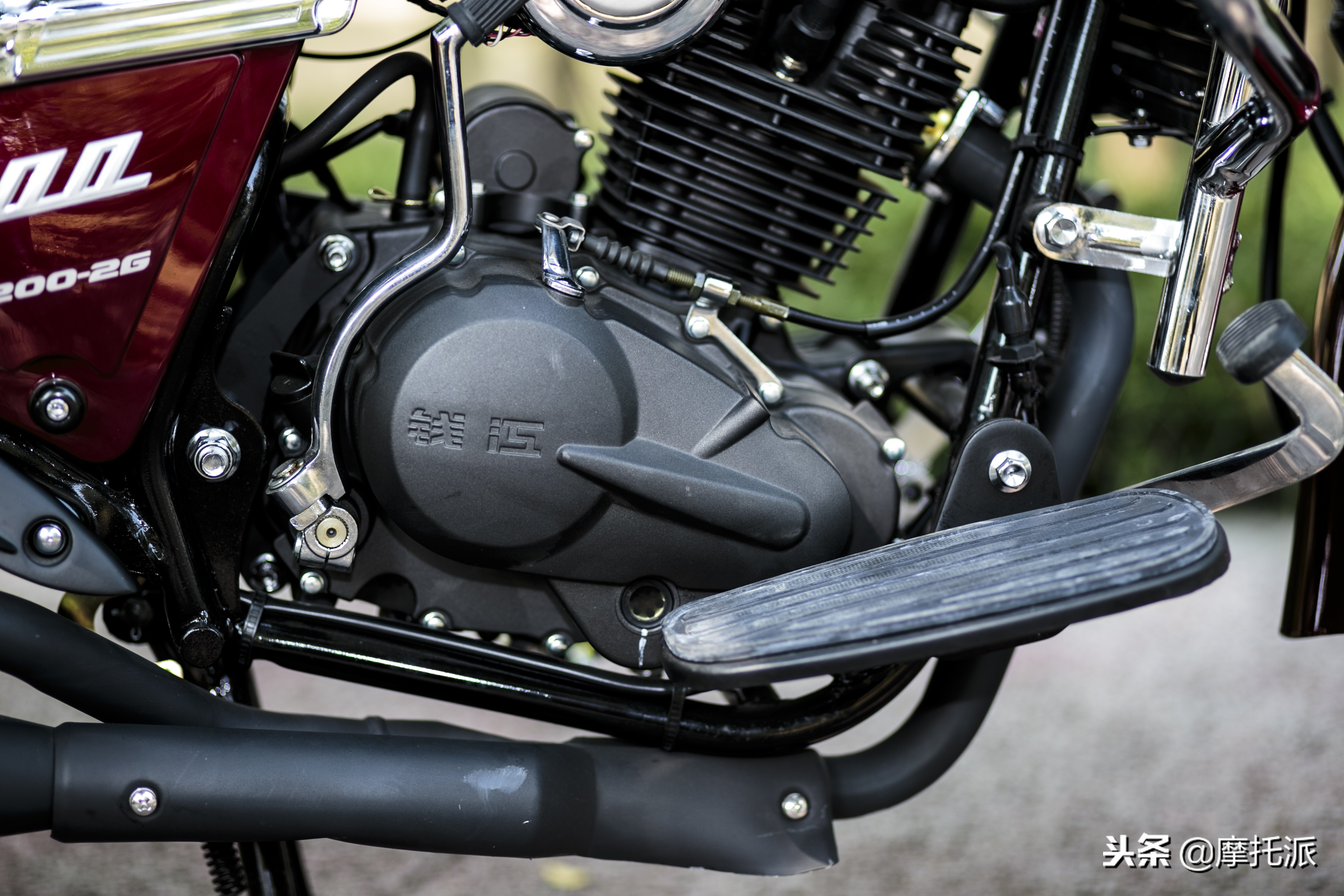 凯威极光200摩托车,钱江凯威荣光202和极光200的区别