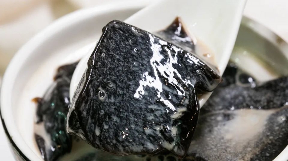 把整颗人参怼进龟苓膏里！论养生，还是深圳人厉害