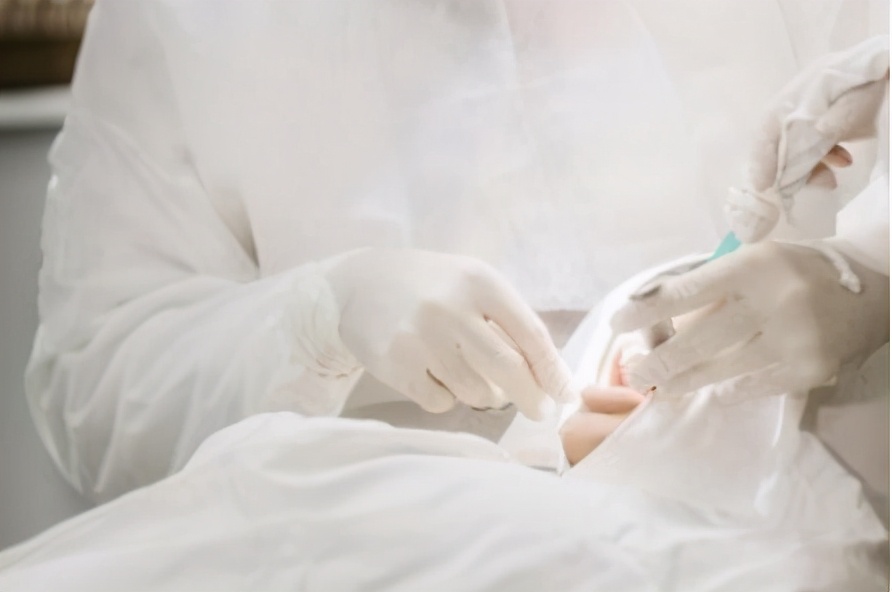 戴牙套期间会被男朋友嫌弃吗,别人歧视你戴牙套怎么办