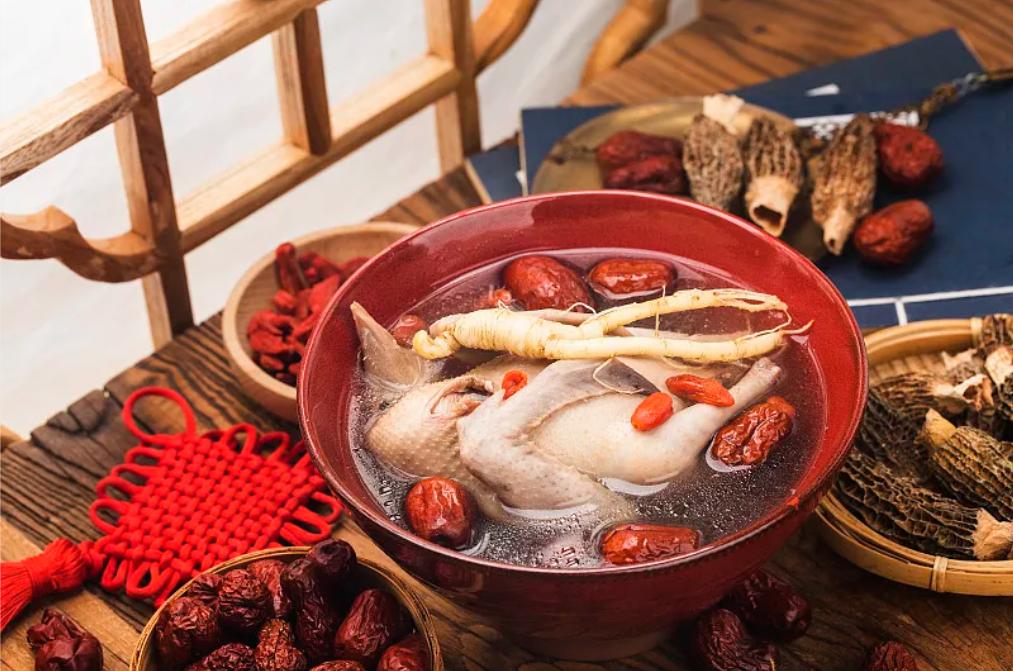 一鸽胜九鸡鸽子怎么吃才补身体,一鸽胜九鸡炖法