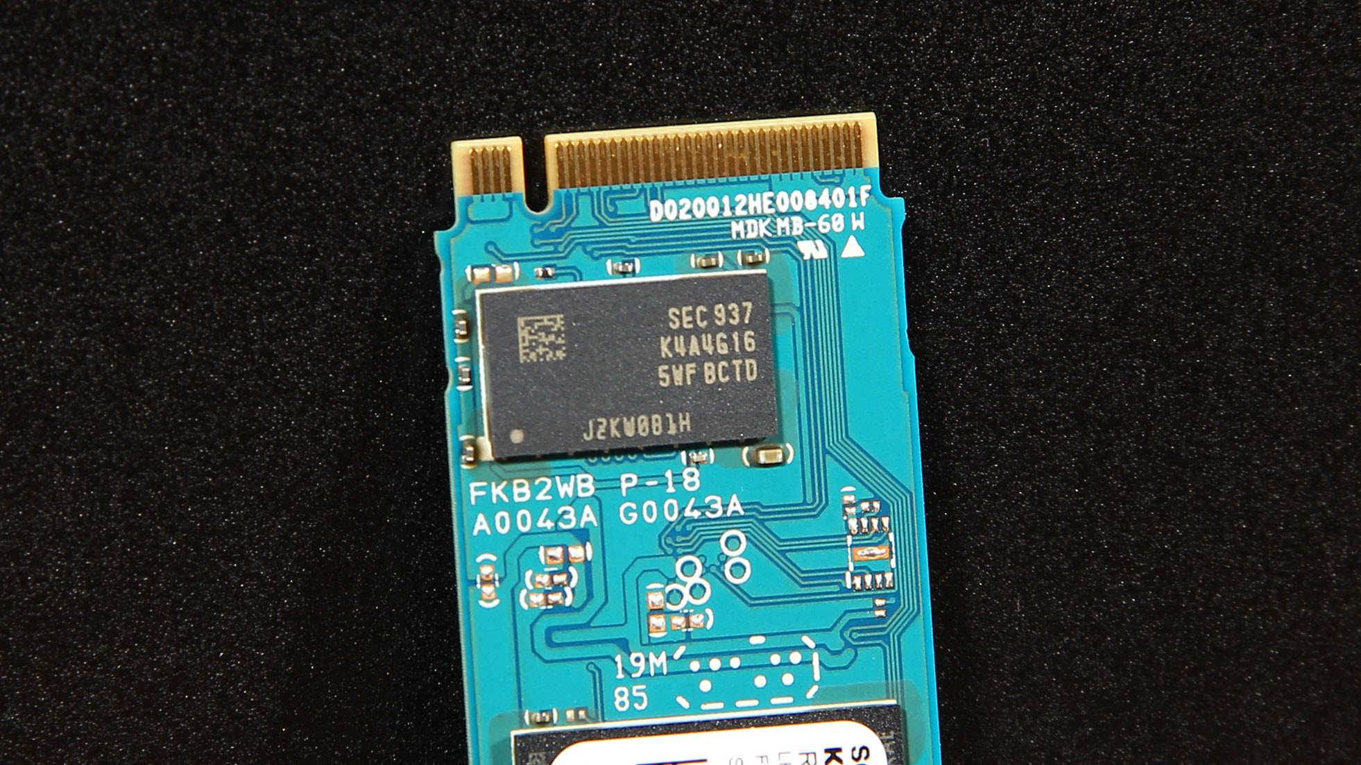 铠侠rc10固态硬盘测评,镁光2200固态对比铠侠rd10