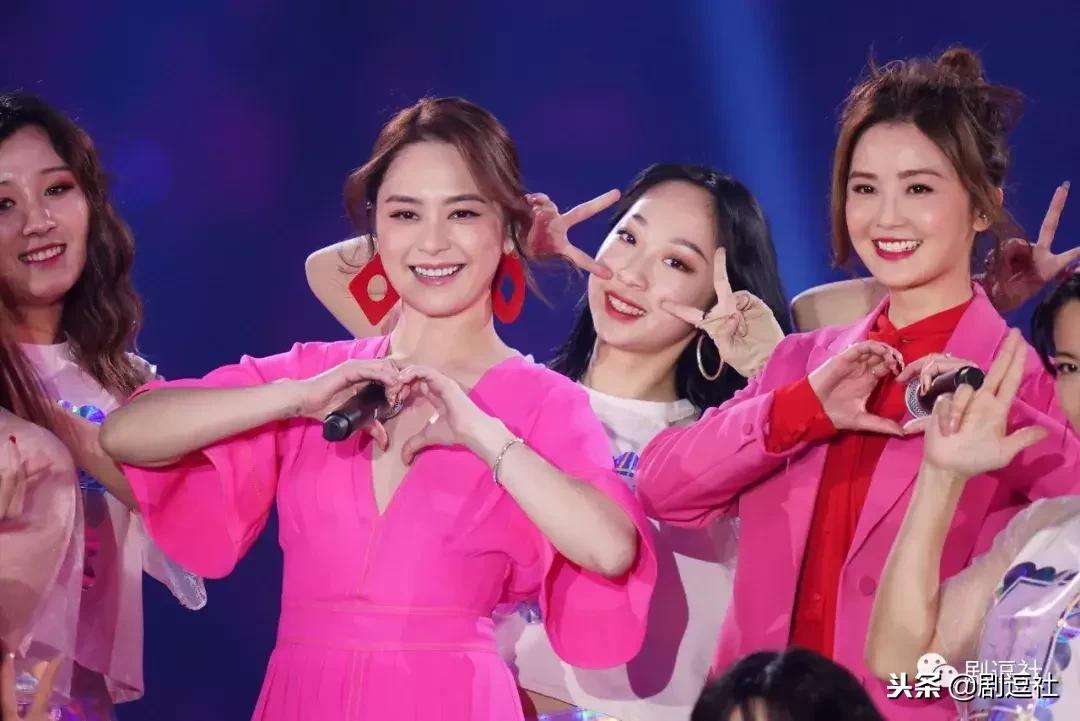 江苏卫视跨年是全开麦吗,江苏卫视跨年晚会live